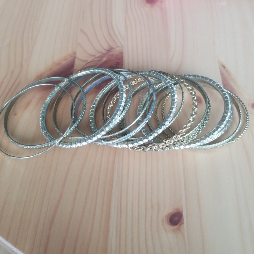 Gold bangles - Picture 2 of 2